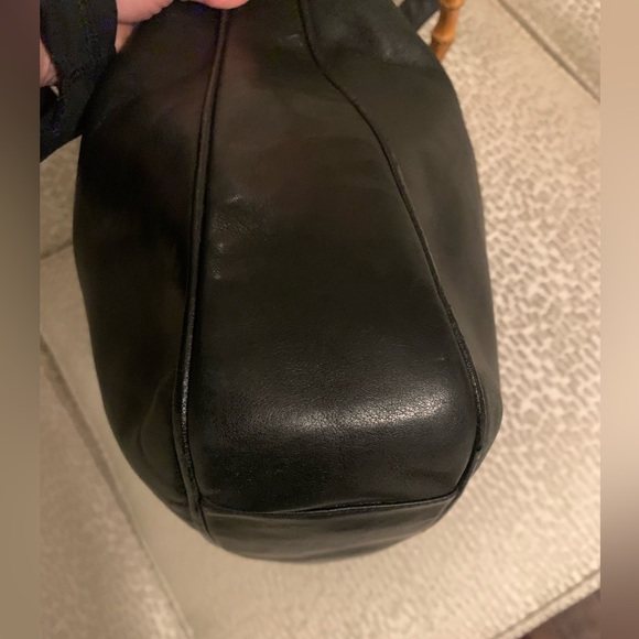 GUCCI Leather Shoulder/Crossbody Bag with Bamboo Handle- Vintage GUC from 1990’s - Picture 9 of 17